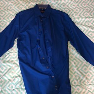 J. Ferrar blue button shirt